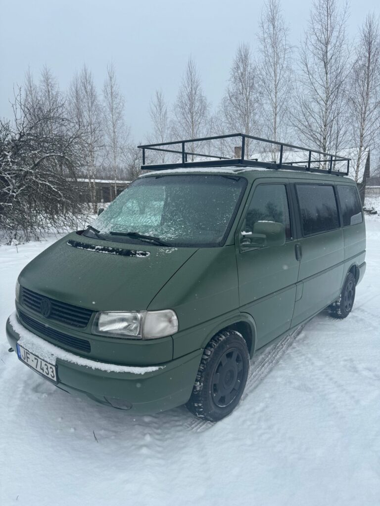 Autors: No "Ļūmaņu ģimenes fonda" albuma