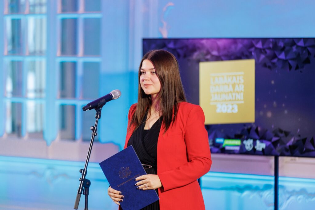 Autors: Izglītības un zinātnes ministrija