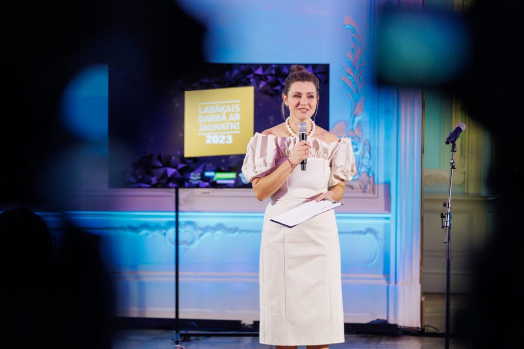 Autors: Izglītības un zinātnes ministrija