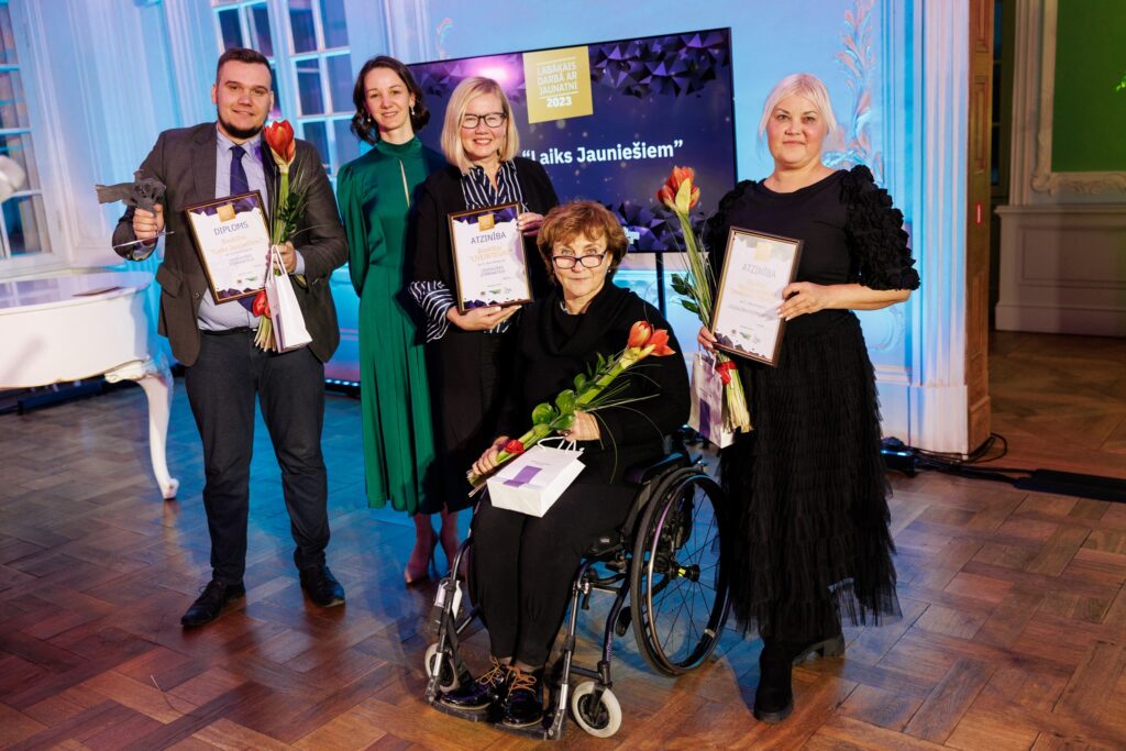 Autors: Izglītības un zinātnes ministrija