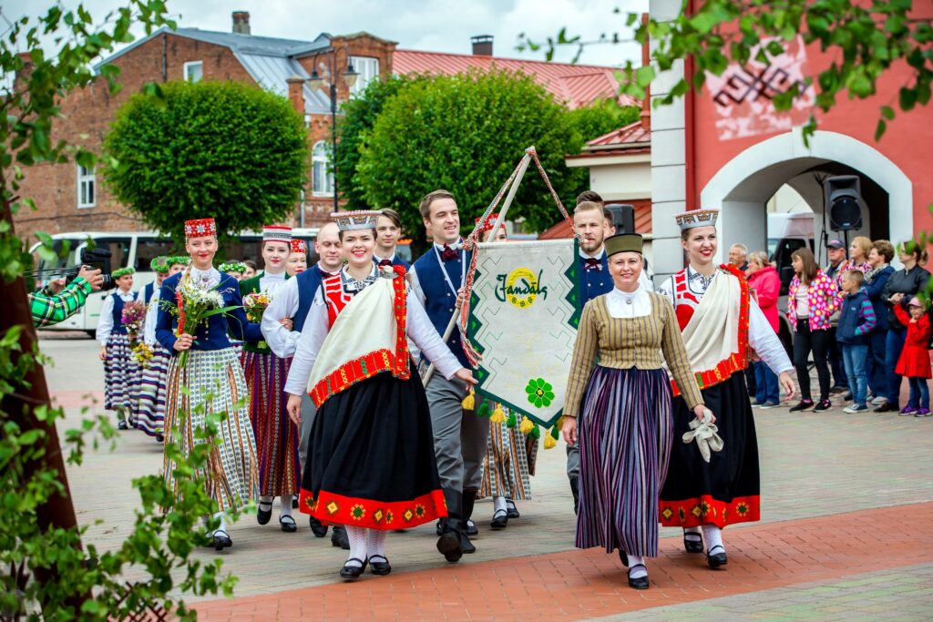 Aluksniesiem.lv raksta attēla aizvietotājs