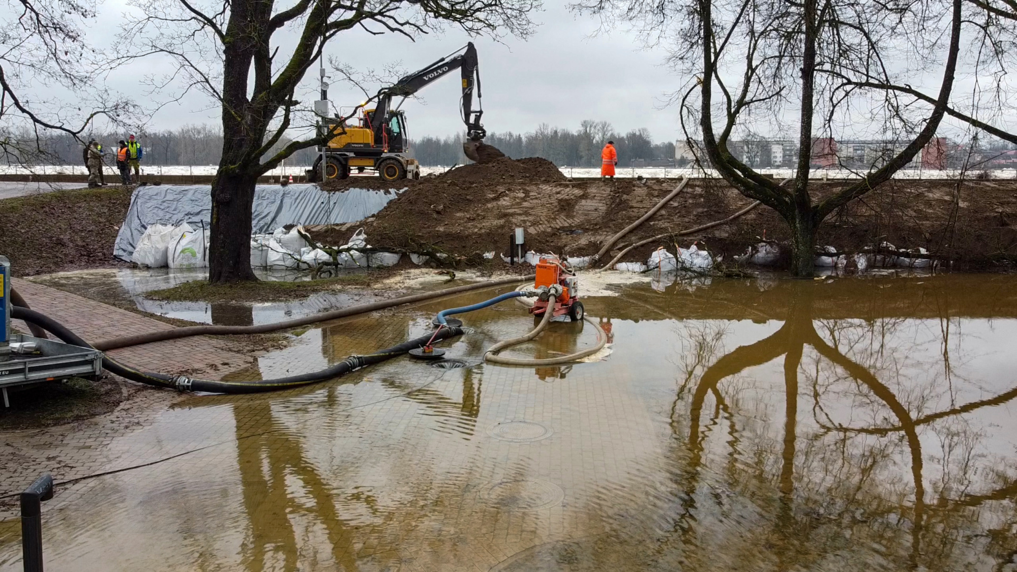 Jēkabpils plūdi jautājumus uzdod zinātniekiem - BauskasDzive.lv