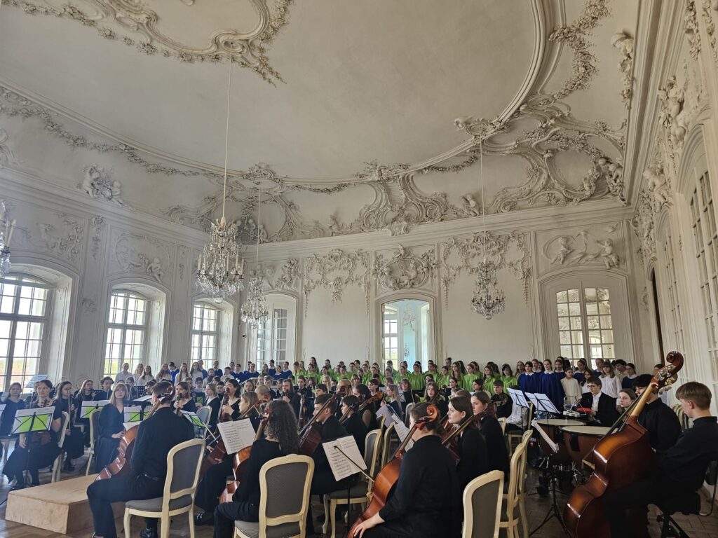 Autors: www.bauskasdzive.lv