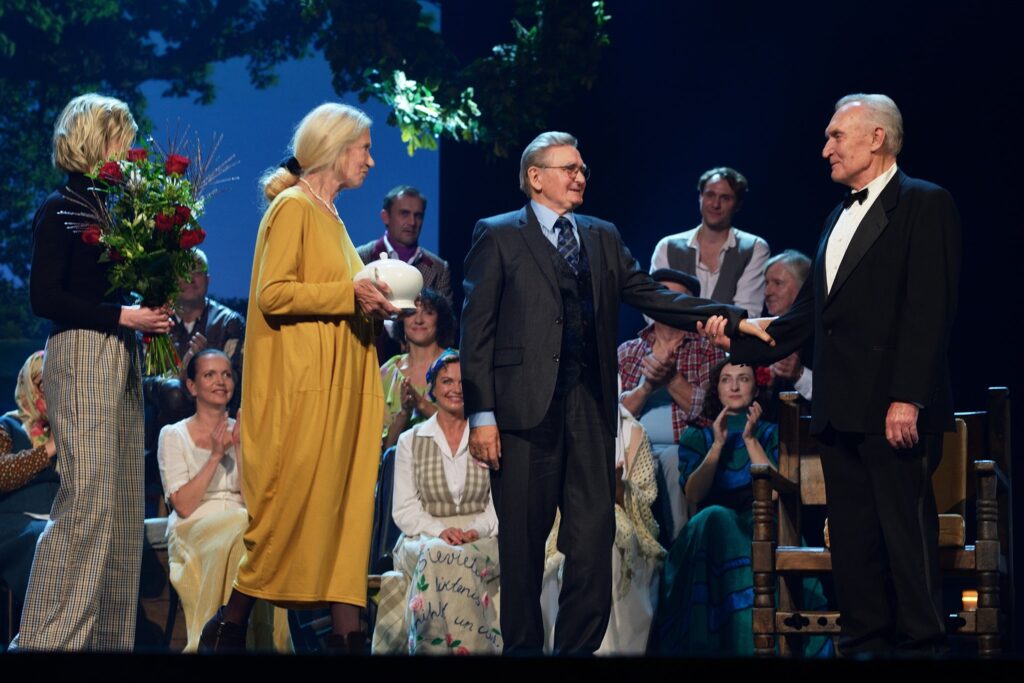 Autors: Nacionālā teātra albuma