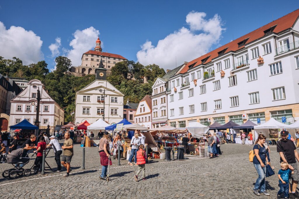 Autors: Tomáš Menec, Nāhodas pašvaldība