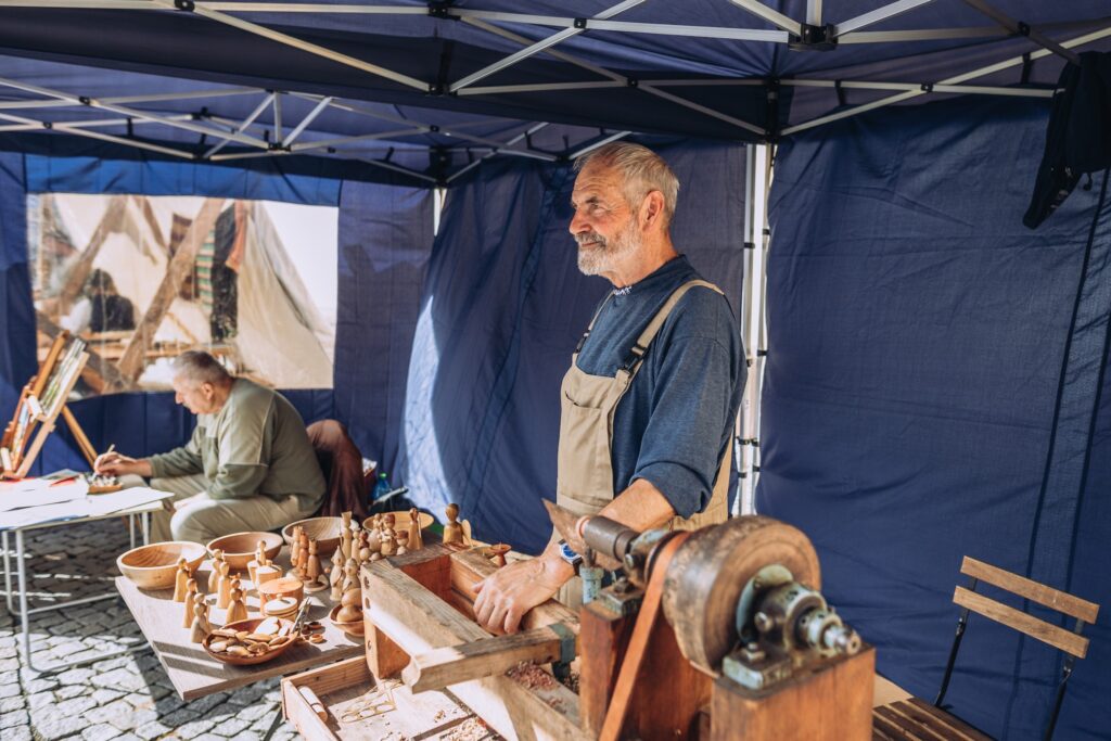 Autors: Tomáš Menec, Nāhodas pašvaldība