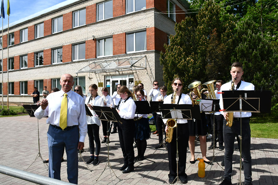 Jānis Kalniņš lepojas ar pūtēju orķestri «Skaistkalne».

Autors: Ivars Bogdanovs