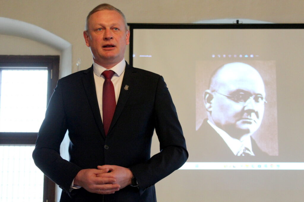 Autors: Raitis Ābelnieks