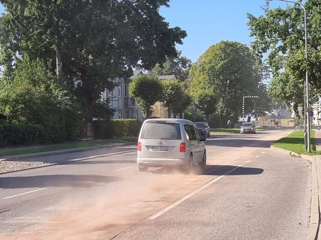 Autors: www.bauskasdzive.lv