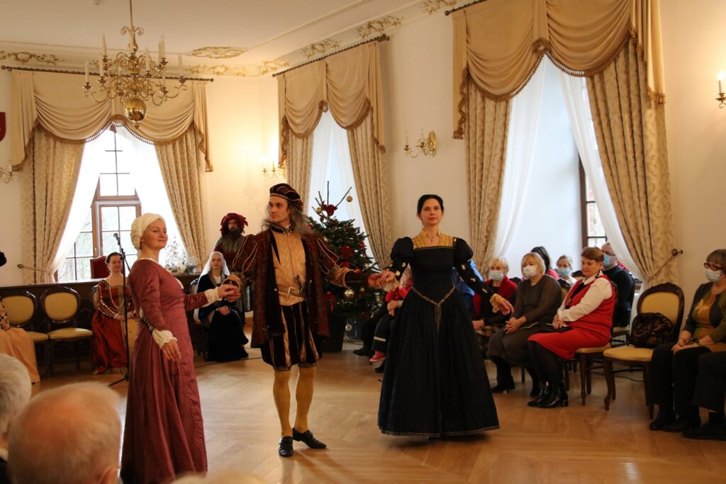 Pagājušā gada nogalē "Nakts renesanse" rādīta Lietuvā - Raudondvaris muižā.
Autors: www.facebook.com/Raudondvario-Dvaras