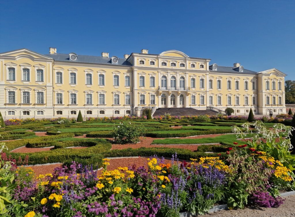 Autors: Ļena Brazjule