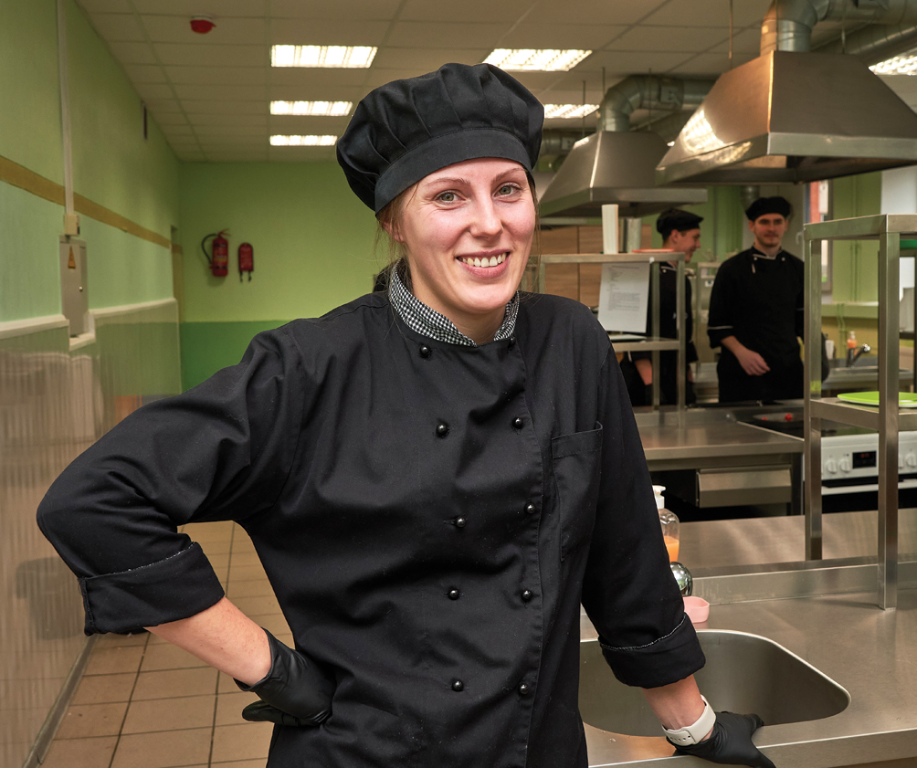 Adrija Sovāne, ēdienu gatavošanas tehnoloģijas pasniedzēja.
Autors: Foto – Ivars Bogdanovs