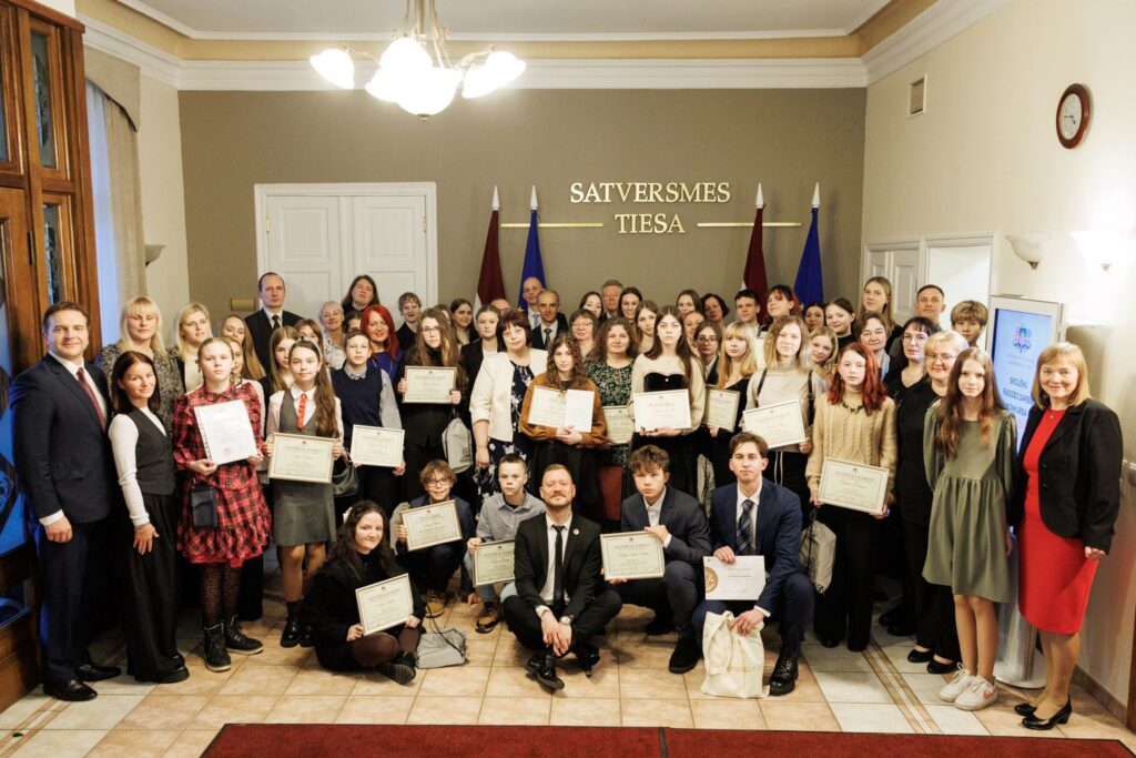 Aluksniesiem.lv raksta attēla aizvietotājs