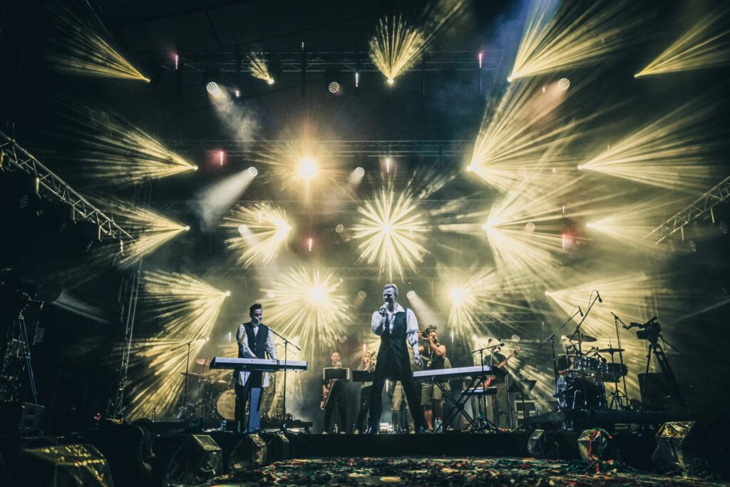 Autors: Mareks Gaļinovskis 