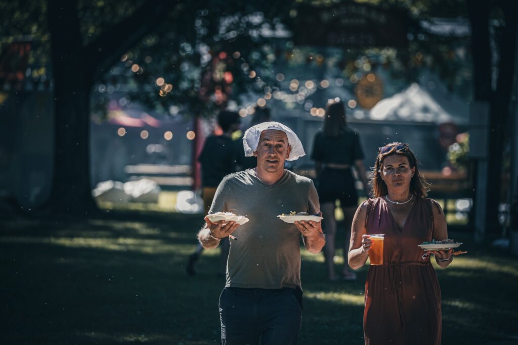 Autors: Mareks Gaļinovskis 