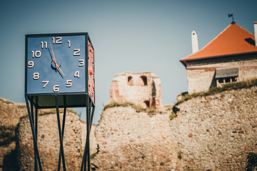 Autors: Mareks Gaļinovskis 