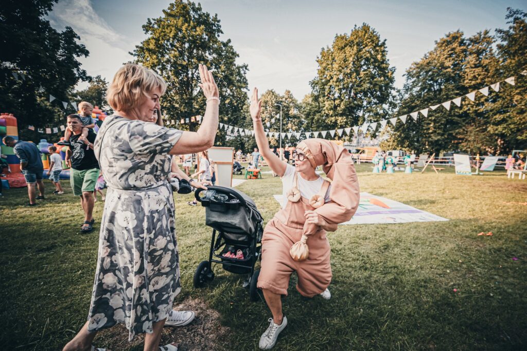 Autors: Mareks Gaļinovskis 