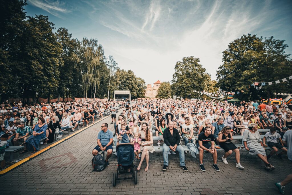 Autors: Mareks Gaļinovskis 