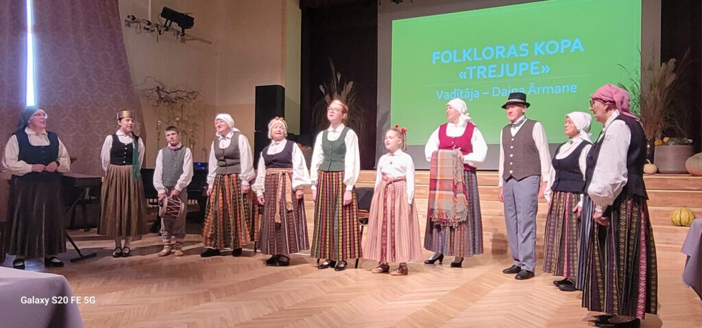 Autors: Vecumnieku tautas nams