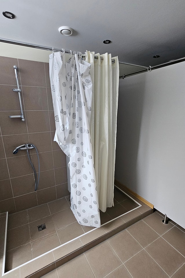 Autors: No skolas albuma