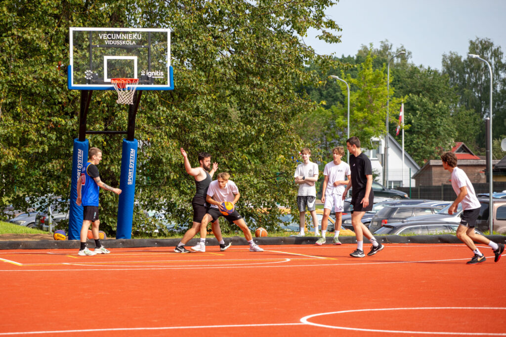 Autors: www.bauskasdzive.lv