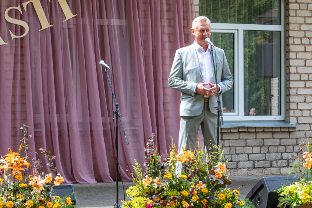 Autors: www.bauskasdzive.lv