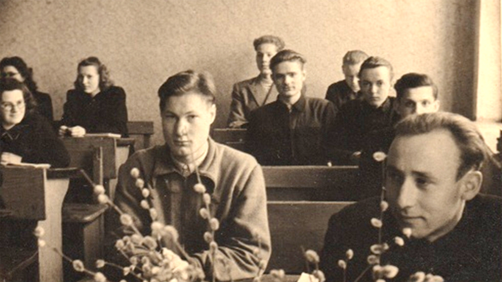 1950. gada pavasaris Bauskas vidusskolā.
Autors: Foto no Zemtautu un Ļevčenko ģimenes albuma.