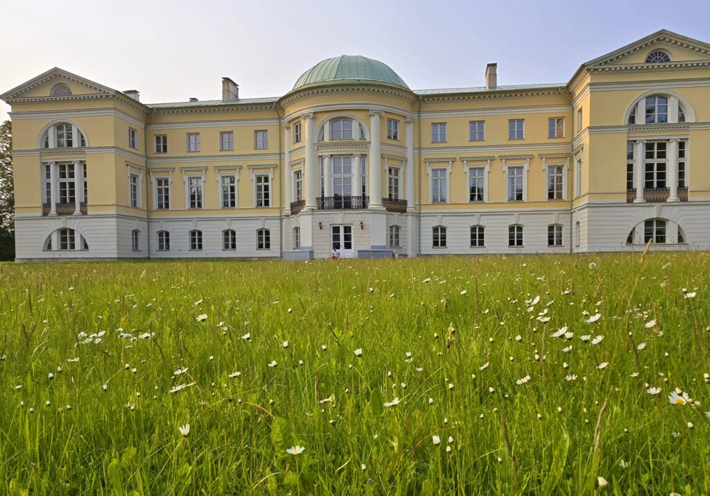 Autors:  www.bauskasdzive.lv