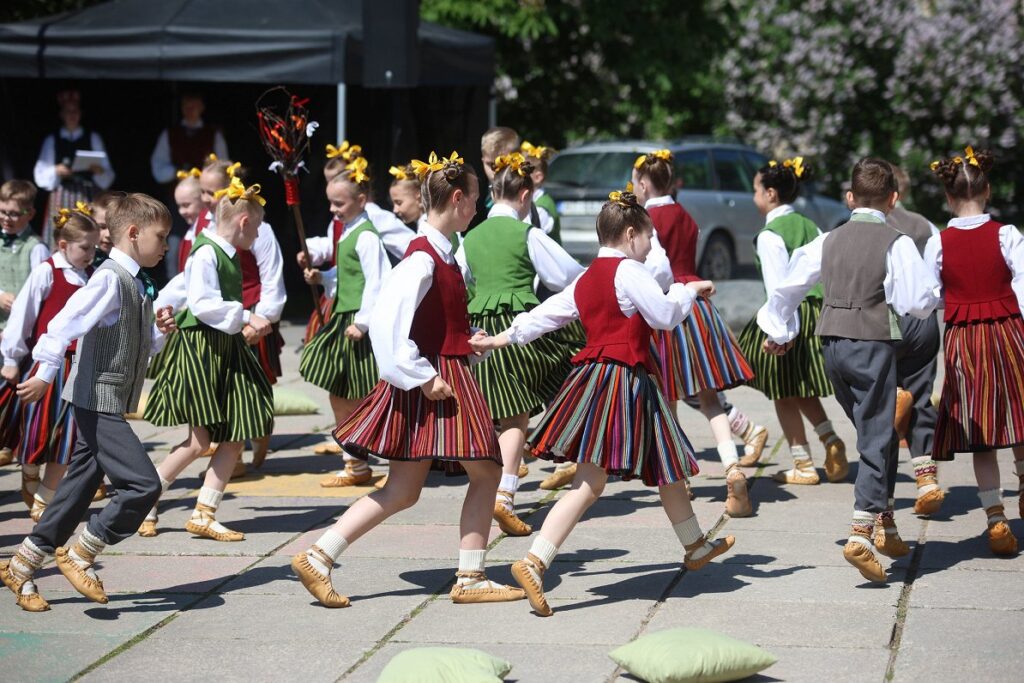 Aluksniesiem.lv raksta attēla aizvietotājs