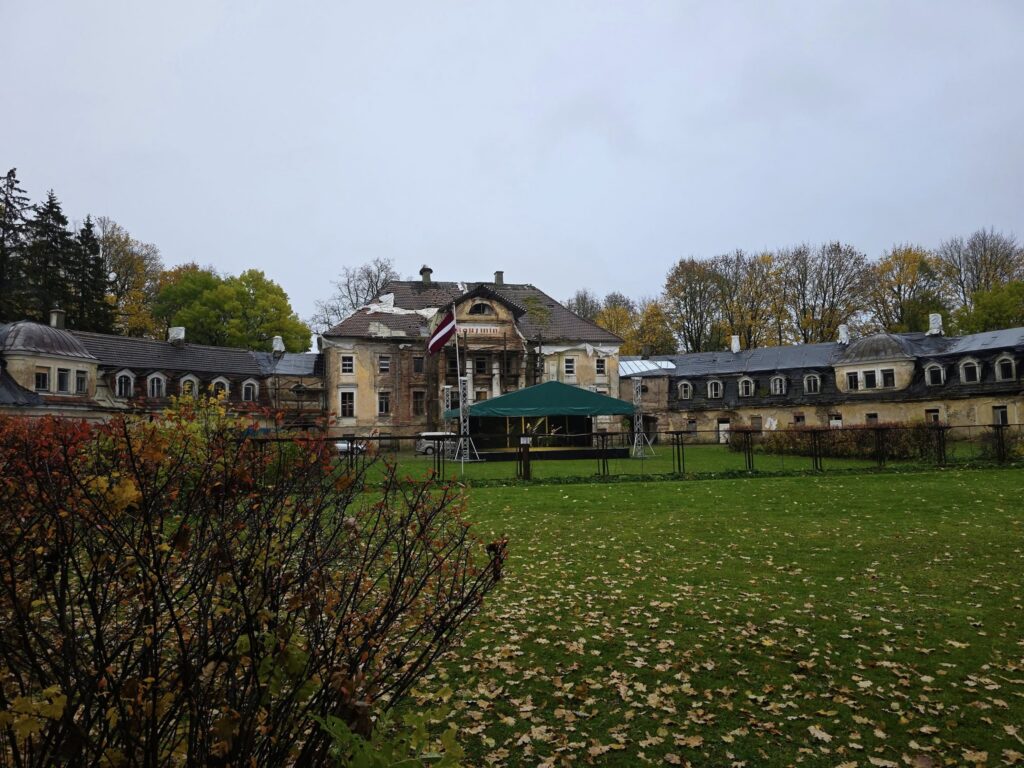 Aluksniesiem.lv raksta attēla aizvietotājs